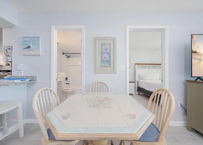 Apartment Island Winds West 679