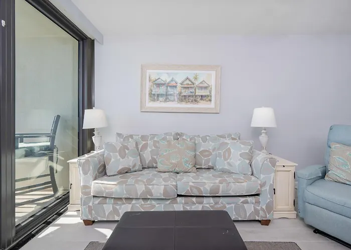 Apartment Island Winds West 679