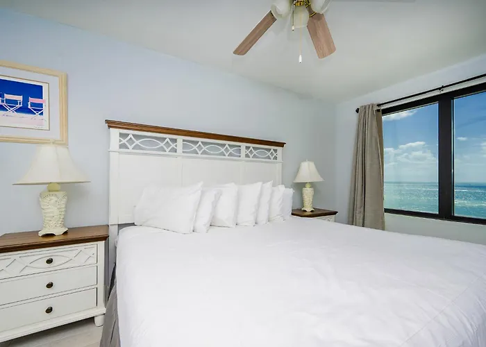 Island Winds West 679