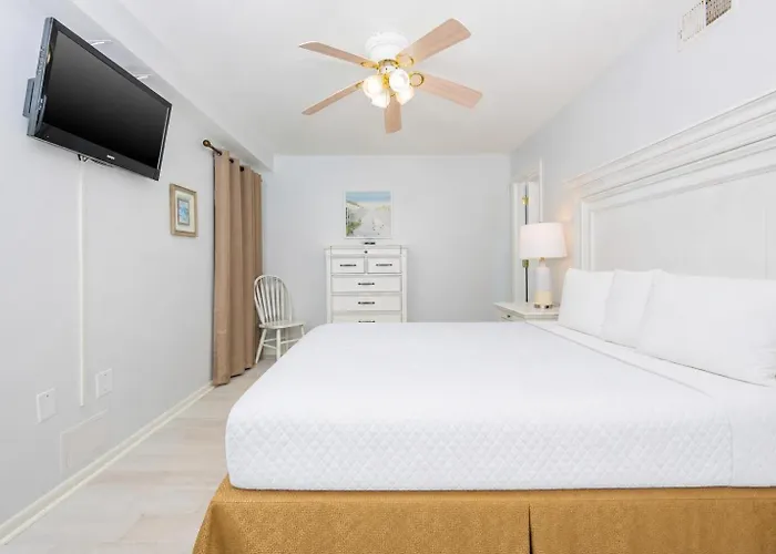 Apartment Island Winds West 679